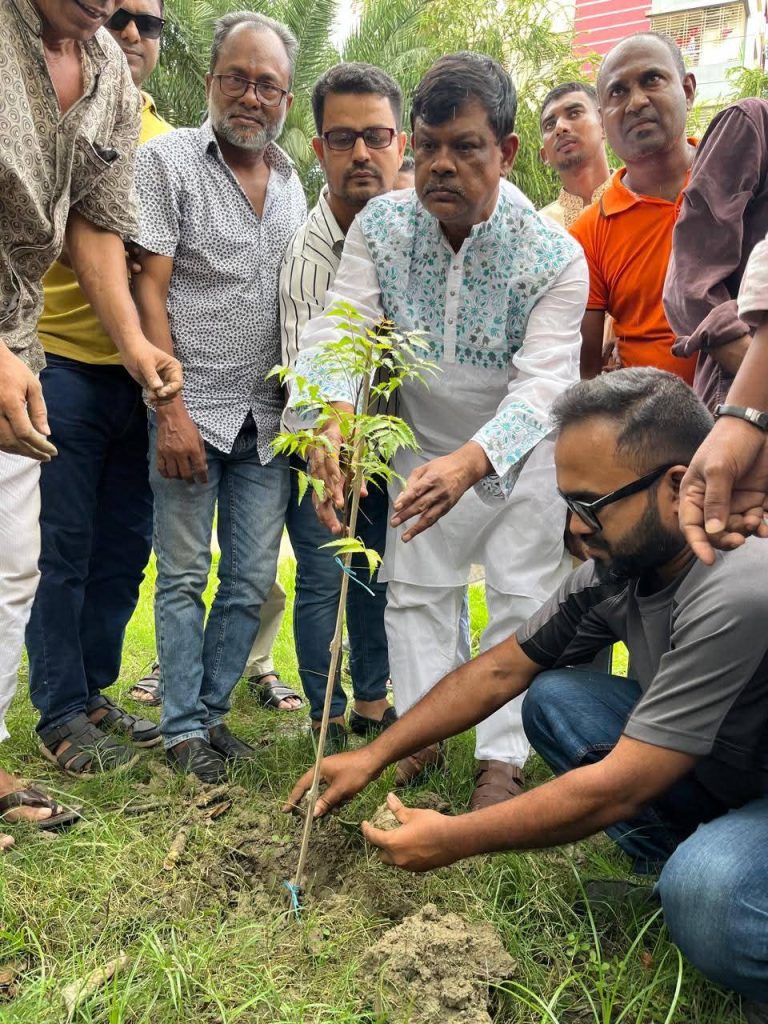 ‌বিএন‌পির ৪৭ তম প্রতিষ্ঠা বা‌র্ষিকী‌তে ব‌রিশা‌লে বৃক্ষ‌রোপন