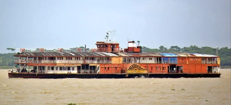 ভাসমান প্রাসাদ ফিরছে কীর্তনখোলায়