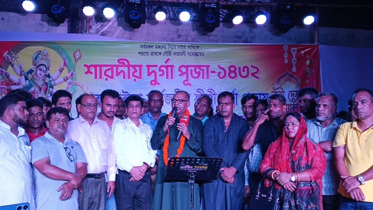 হিন্দু মুসলমান ভেদাভেদ নেই,_ _ সজল