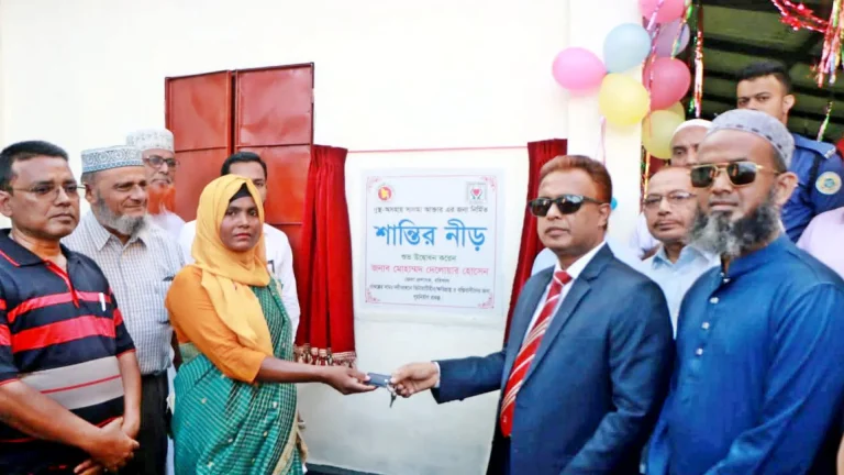 ডিসি-ইউএনও’র মহতী উদ্যোগঃ জনমদুখিনী সালমা পেলেন শান্তির নীড়