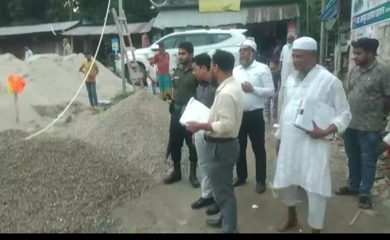গৌরনদীতে সাইক্লোন সেল্টারের কাজের মান যাচাইয়ে প্রশাসক মোঃ ইব্রাহীমের পরিদর্শন