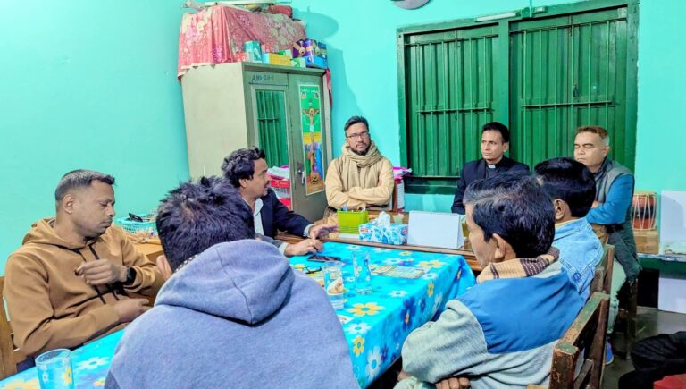 গৌরনদীতে বড়দিন উপলক্ষে ধর্মীয় নেতৃবৃন্দের মতবিনিময় সভা অনুষ্ঠিত