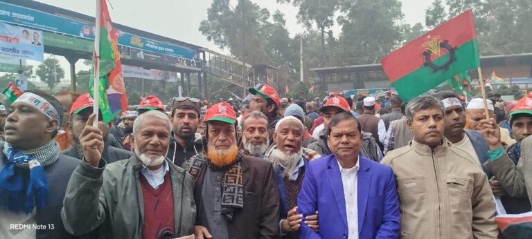 তারেক রহমানের দেশে ফেরা উপলক্ষে গৌরনদী ও আগৈলঝাড়া  উপজেলা বিএনপির ব্যাপক প্রস্তুতি নিয়ে গণসংবর্ধনা অংশগ্রহণ