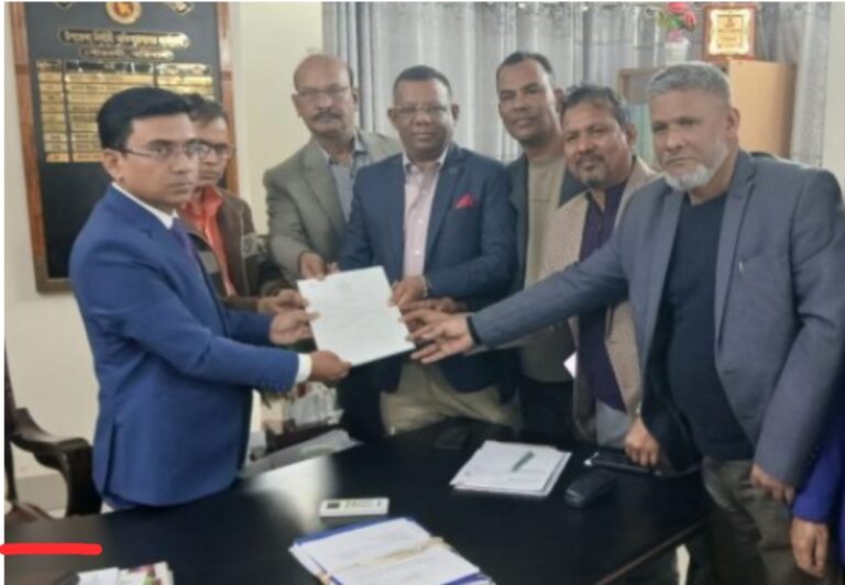 বরিশাল–১ আসনে বিএনপি প্রার্থী জহির উদ্দিন স্বপনের পক্ষে মনোনয়নপত্র গ্রহণ